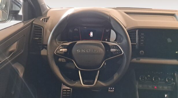 SKODA KAROQ SPORTLINE 2,0 TDI 110 KW (150 cv) DSG 7 VEL. SKODA KAROQ SPORTLINE 2,0 TDI 110 KW (150 cv) DSG 7 VEL.