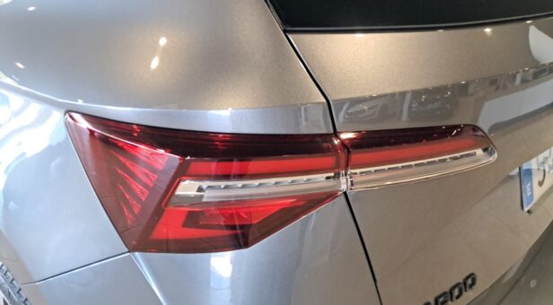 SKODA KAROQ SPORTLINE 2,0 TDI 110 KW (150 cv) DSG 7 VEL. SKODA KAROQ SPORTLINE 2,0 TDI 110 KW (150 cv) DSG 7 VEL.