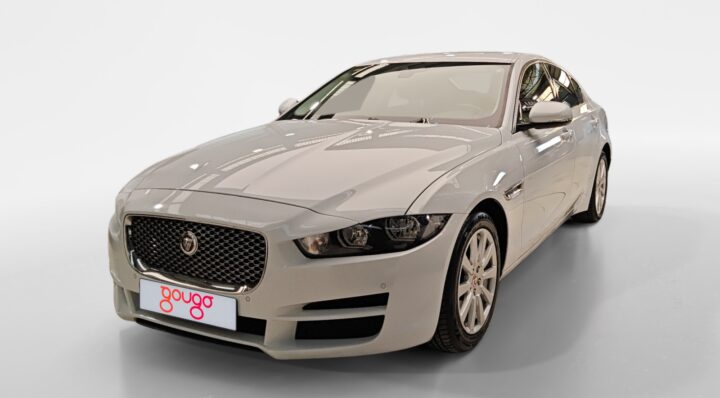 JAGUAR XE SEDAN 2.0D 180PS PURE AUTO 180 4p