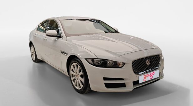 JAGUAR XE SEDAN 2.0D 180PS PURE AUTO 180 4p