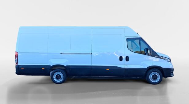 IVECO DAILY FURGON 2.3 TD 35S 16 V 4100/H2 16 M3 156 4p