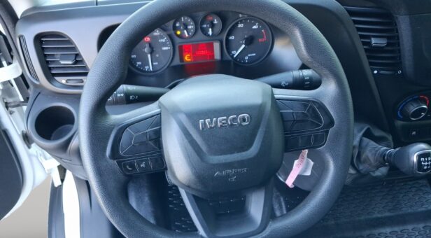 IVECO DAILY FURGON 2.3 TD 35S 16 V 4100/H2 16 M3 156 4p