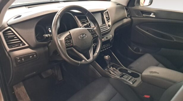 HYUNDAI TUCSON TODOTERRENO 1.7 CRDI 141 HP BLUEDR TECNO SKY DCT 2WD 141 5p