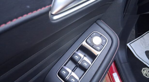 MG MG EHS MG HS 1.5t DCT 2WD LUX LHD