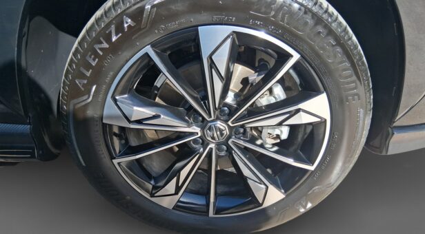 MG MG EHS MG HS 1.5T MT 2wd LUX LHD MY24