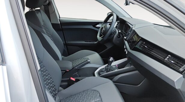 AUDI A1 BERLINA CON PORTON 1.0 30 TFSI S TR ADRENAL BLACK SPORTBACK 116 5p