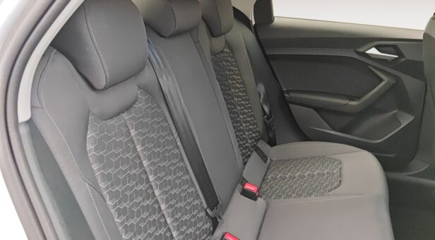 AUDI A1 BERLINA CON PORTON 1.0 30 TFSI S TR ADRENAL BLACK SPORTBACK 116 5p
