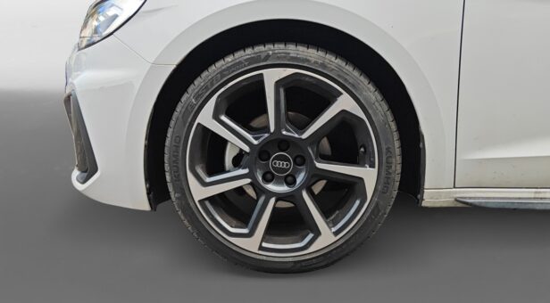 AUDI A1 BERLINA CON PORTON 1.0 30 TFSI S TR ADRENAL BLACK SPORTBACK 116 5p