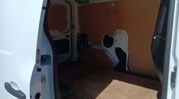RENAULT EXPRESS FURGON DERIVADO DE TURISM 1.5 DCI BLUE 95 CONFORT 95 4p