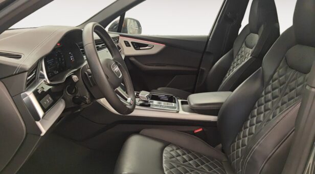 AUDI Q7 TODOTERRENO 3.0 55 TFSI E QUATTRO BLACK L. ED. TIPT. 394 5p