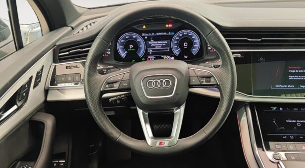 AUDI Q7 TODOTERRENO 3.0 55 TFSI E QUATTRO BLACK L. ED. TIPT. 394 5p
