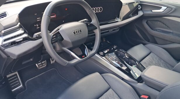 AUDI A5 FAMILIAR 2.0 PHEV E-HYBR QUA 220 BLACK LINE AVANT 299 5p AUDI A5 FAMILIAR 2.0 PHEV E-HYBR QUA 220 BLACK LINE AVANT 299 5p