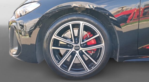 AUDI A5 FAMILIAR 2.0 PHEV E-HYBR QUA 220 BLACK LINE AVANT 299 5p AUDI A5 FAMILIAR 2.0 PHEV E-HYBR QUA 220 BLACK LINE AVANT 299 5p