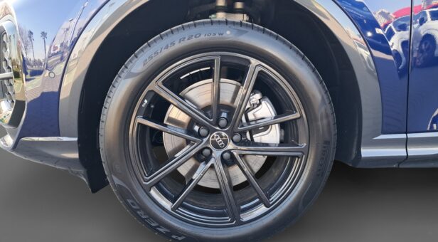 AUDI Q5 TODOTERRENO 2.0 E-HYBRID 220KW BLACK LINE S TR QUATT 299 5p