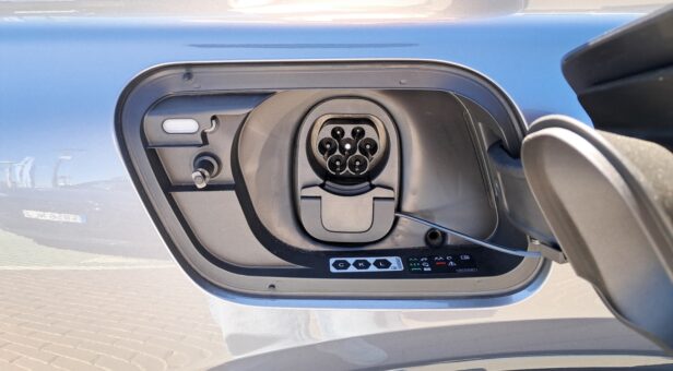 AUDI Q4 SPORTBACK E-TRON TODOTERRENO BEV 82KWH 45 E-TRON S LINE AUTO 286 5p