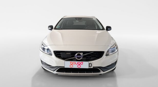 VOLVO V60 CROSS COUNTRY FAMILIAR 2.0 D3 MOMENTUM AUTO 150 5p