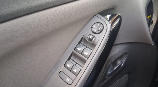 CITROEN C4 PICASSO MONOVOLUMEN COMPACTO 1.2 PURETECH 96KW S&S CMP 130 5p CITROEN C4 PICASSO MONOVOLUMEN COMPACTO 1.2 PURETECH 96KW S&S CMP 130 5p