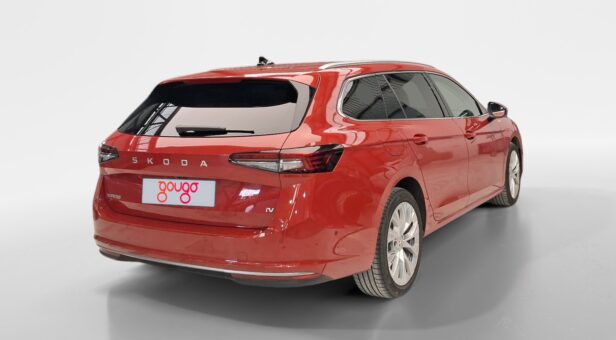 SKODA SUPERB FAMILIAR 1.5 TSI PHEV 110KW DSG L&K COMBI 150 5p SKODA SUPERB FAMILIAR 1.5 TSI PHEV 110KW DSG L&K COMBI 150 5p