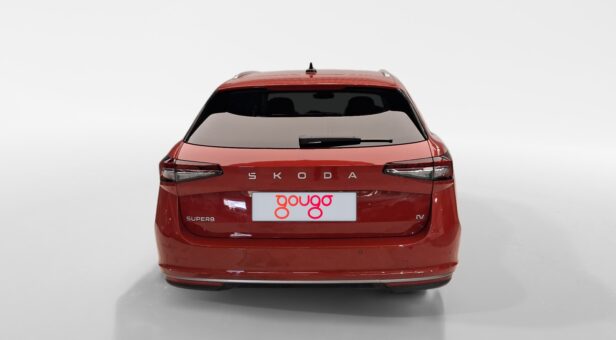 SKODA SUPERB FAMILIAR 1.5 TSI PHEV 110KW DSG L&K COMBI 150 5p SKODA SUPERB FAMILIAR 1.5 TSI PHEV 110KW DSG L&K COMBI 150 5p