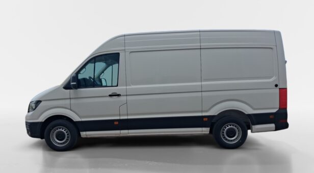 VOLKSWAGEN COMERCIALES LCV CRAFTER 35 FURGON BATALLA MEDIA L3H2 2.0 TDI FWD 103 KW (140 cv) 6 VEL. 3500 KG VOLKSWAGEN COMERCIALES LCV CRAFTER 35 FURGON BATALLA MEDIA L3H2 2.0 TDI FWD 103 KW (140 cv) 6 VEL. 3500 KG