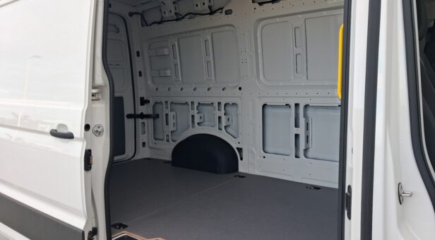VOLKSWAGEN COMERCIALES LCV CRAFTER 35 FURGON BATALLA MEDIA L3H2 2.0 TDI FWD 103 KW (140 cv) 6 VEL. 3500 KG VOLKSWAGEN COMERCIALES LCV CRAFTER 35 FURGON BATALLA MEDIA L3H2 2.0 TDI FWD 103 KW (140 cv) 6 VEL. 3500 KG