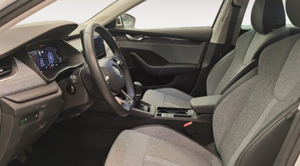 SKODA OCTAVIA FAMILIAR 2.0 TDI DESIGN 85KW 116 5p