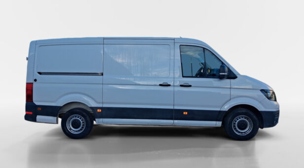 VOLKSWAGEN COMERCIALES LCV CRAFTER 35 FURGON BATALLA MEDIA L3H2 2.0 TDI FWD 103 KW (140 cv) 6 VEL. 3500 KG