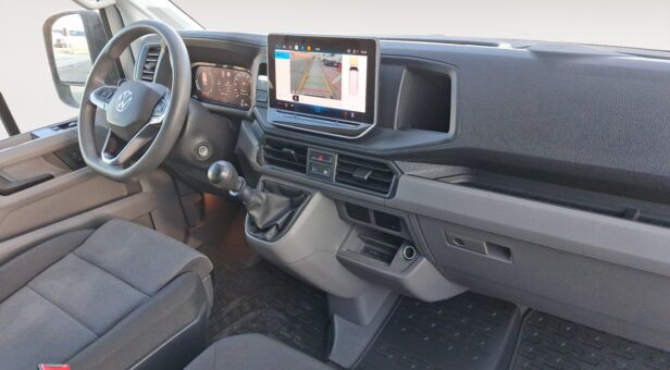 VOLKSWAGEN COMERCIALES LCV CRAFTER 35 FURGON BATALLA MEDIA L3H2 2.0 TDI FWD 103 KW (140 cv) 6 VEL. 3500 KG