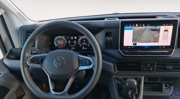VOLKSWAGEN COMERCIALES LCV CRAFTER 35 FURGON BATALLA MEDIA L3H2 2.0 TDI FWD 103 KW (140 cv) 6 VEL. 3500 KG