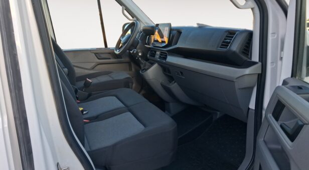 VOLKSWAGEN COMERCIALES LCV CRAFTER 35 FURGON BATALLA MEDIA L3H2 2.0 TDI FWD 103 KW (140 cv) 6 VEL. 3500 KG