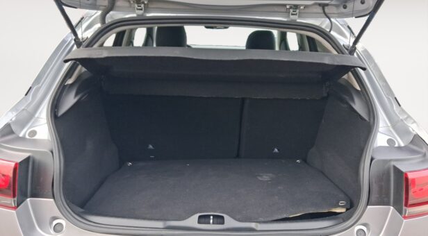 CITROEN C4 CACTUS BERLINA CON PORTON 1.5 BLUEHDI 74KW SHINE 99 5p