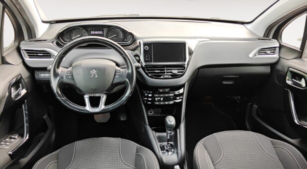 PEUGEOT 208 BERLINA CON PORTON 1.2L PURETECH 81KW SIGNATURE AUTO 110 5p