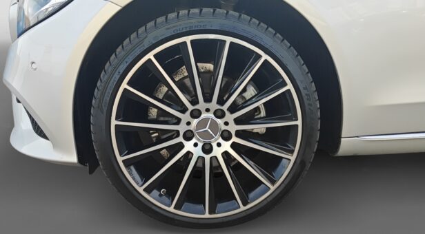 MERCEDES C-CLASS SEDAN 2.0 C 220 D 4MATIC AUTO 194 4p