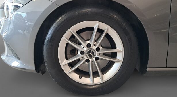 MERCEDES CLA-CLASS FAMILIAR 2.1 CLA 200 D DCT SHOOTING BRAKE 136 5p