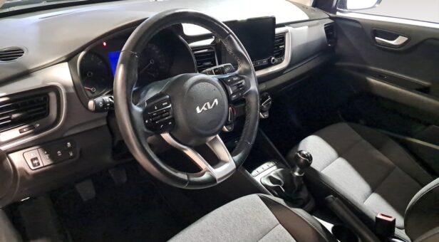 KIA STONIC 1.2 DPI CONCEPT 84 5p