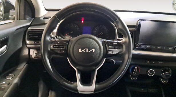 KIA STONIC 1.2 DPI CONCEPT 84 5p