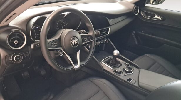 ALFA ROMEO GIULIA SEDAN 2.2 D TURBO 118KW SUPER AUTO 160 4p