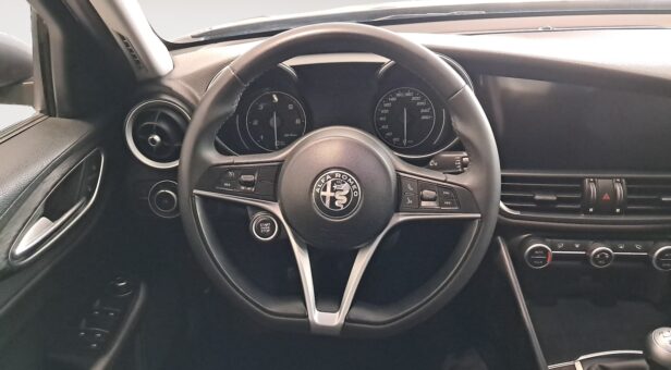 ALFA ROMEO GIULIA SEDAN 2.2 D TURBO 118KW SUPER AUTO 160 4p