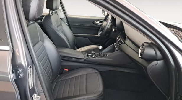ALFA ROMEO GIULIA SEDAN 2.2 D TURBO 118KW SUPER AUTO 160 4p
