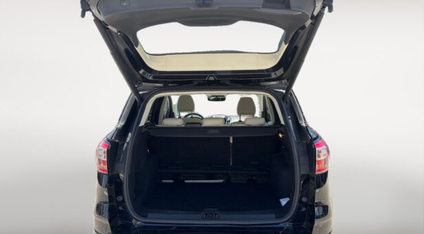 FORD KUGA 2.0 TDCI VIGNALE AUTO 4WD POWERSHIFT 180 5p