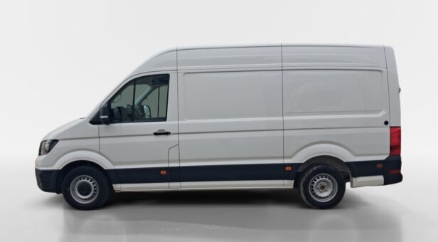 VOLKSWAGEN COMERCIALES LCV CRAFTER 35 Furgón Batalla Media L3H2 2.0 TDI FWD 103 kW (140 CV) 6 Vel. 3500 kg