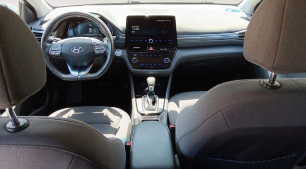 HYUNDAI IONIQ 9 BERLINA CON PORTON 1.6 GDI PHEV TECNO DCT 141 5p