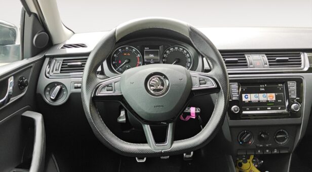SKODA RAPID BERLINA CON PORTON 1.2 TSI AMBITION 86 5p