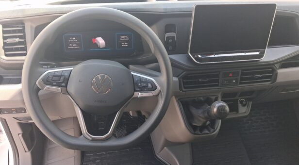 VOLKSWAGEN COMERCIALES LCV CRAFTER 35 FURGON BATALLA MEDIA L3H2 2.0 TDI FWD 103 KW (140 cv) 6 VEL. 3500 KG
