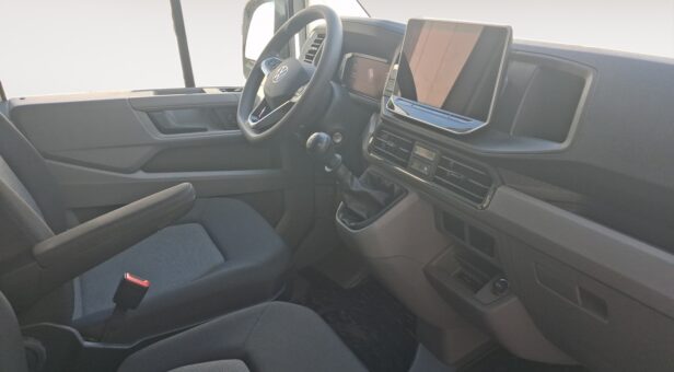 VOLKSWAGEN COMERCIALES LCV CRAFTER 35 FURGON BATALLA MEDIA L3H2 2.0 TDI FWD 103 KW (140 cv) 6 VEL. 3500 KG