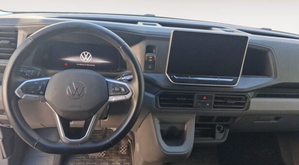 VOLKSWAGEN COMERCIALES LCV CRAFTER 35 FURGON BATALLA MEDIA L3H2 2.0 TDI FWD 103 KW (140 cv) AUT 8 VEL. 3500 KG