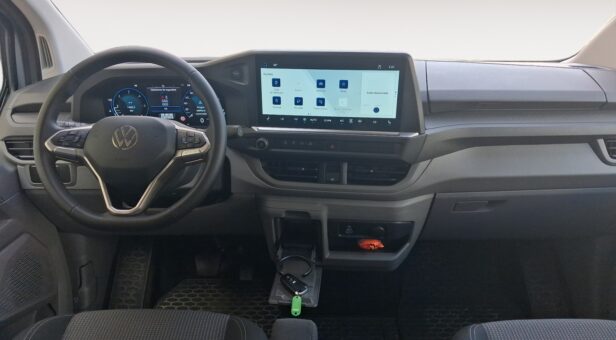 VOLKSWAGEN COMERCIALES LCV CARAVELLE CARAVELLE BATALLA CORTA 2.0 TDI 110 KW (150 cv) AUT 8 VEL.
