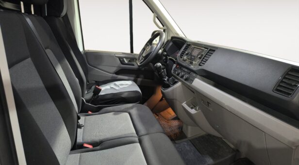 VOLKSWAGEN CRAFTER FURGON 2.0 TDI 75KW 35 MWB 102 4p