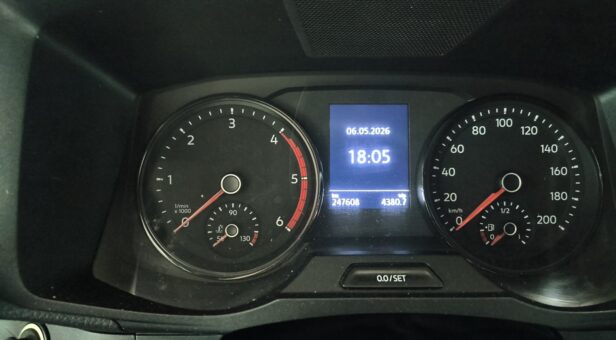 VOLKSWAGEN CRAFTER FURGON 2.0 TDI 75KW 35 MWB 102 4p