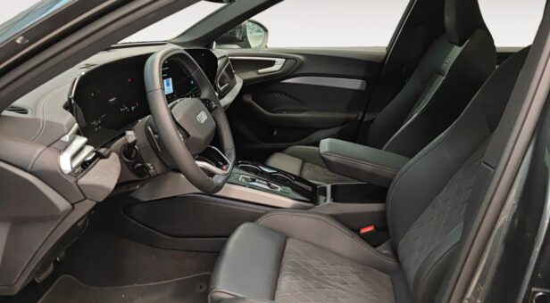 AUDI A5 BERLINA CON PORTON 2.0 PHEV E-HYBRID QUATTRO 220 BLACK LINE 299 5p AUDI A5 BERLINA CON PORTON 2.0 PHEV E-HYBRID QUATTRO 220 BLACK LINE 299 5p